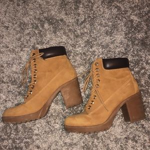 3/25! Tan Fashion Boots With Pump Heel (SZ 6.5)